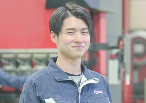 先輩社員の声03